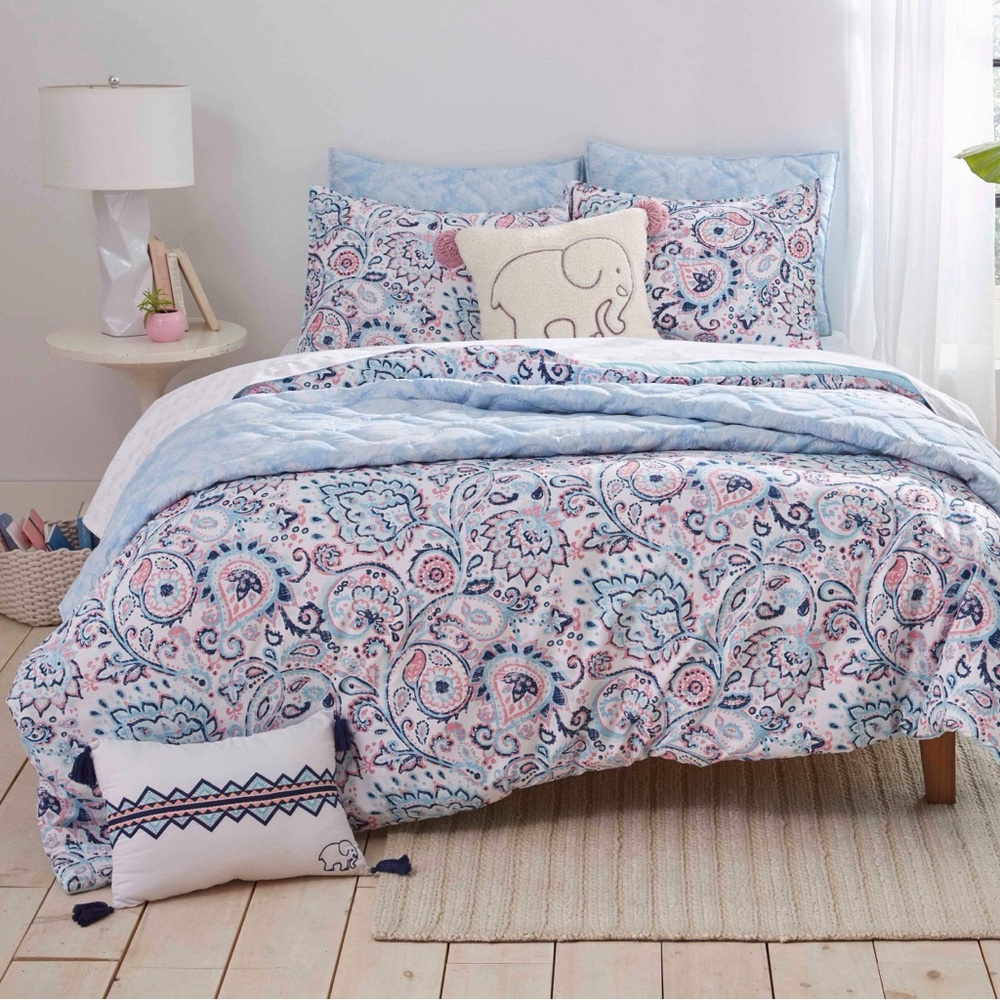 Ivory Ella Twin XL (Dorm Bed) Comforter, Sheets, and Pillow